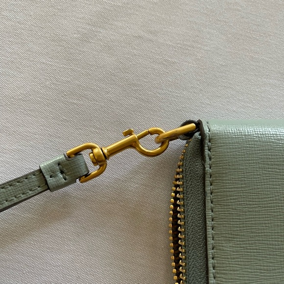 Tory Burch Green Wristlet Wallet - Picture 3 of 5